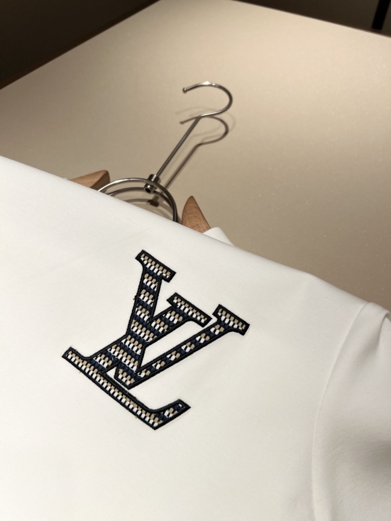 l0vis Vvtt0n t-shirt